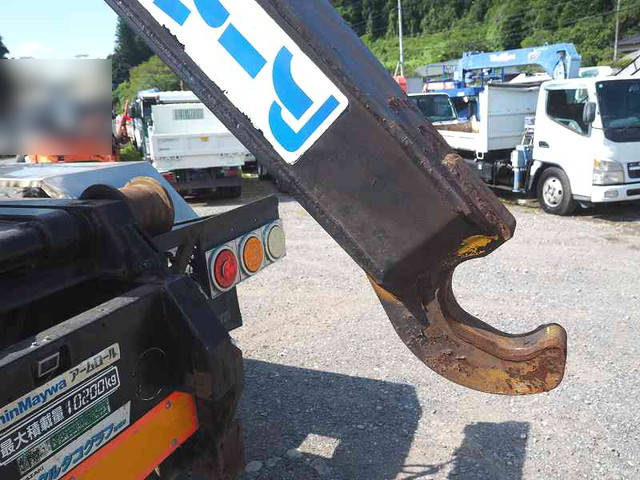 三菱ふそうスーパーグレートコンテナ専用車大型（10t）[写真10]