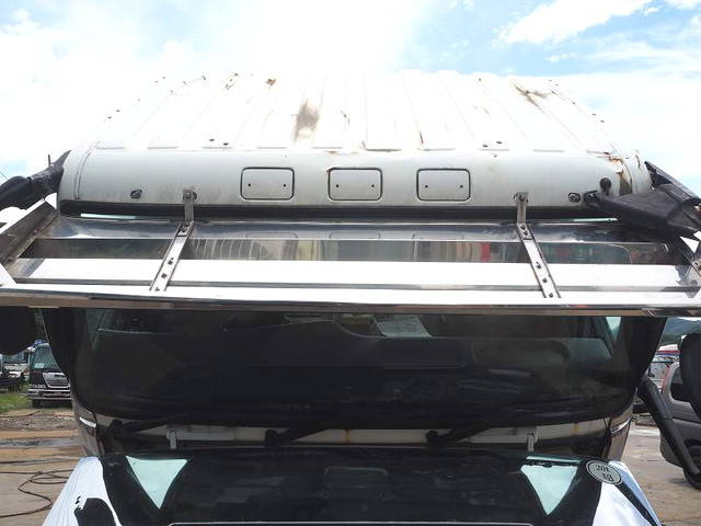 三菱ふそうスーパーグレートコンテナ専用車大型（10t）[写真25]