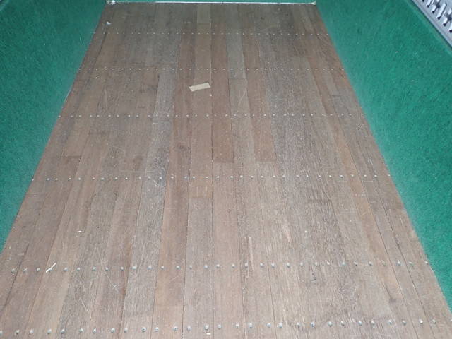 日野デュトロアルミバン小型（2t・3t）[写真16]