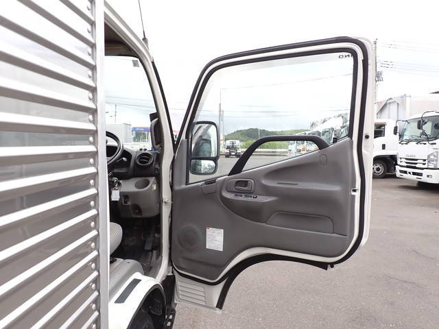 日野デュトロアルミバン小型（2t・3t）[写真24]