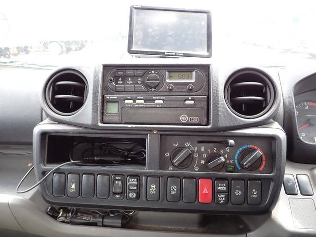 日野デュトロアルミバン小型（2t・3t）[写真25]