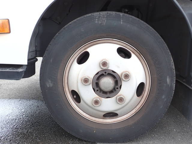 日野デュトロアルミバン小型（2t・3t）[写真31]