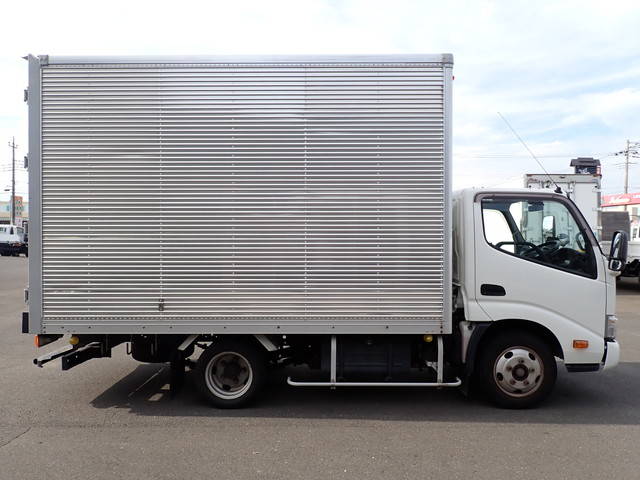 日野デュトロアルミバン小型（2t・3t）[写真04]