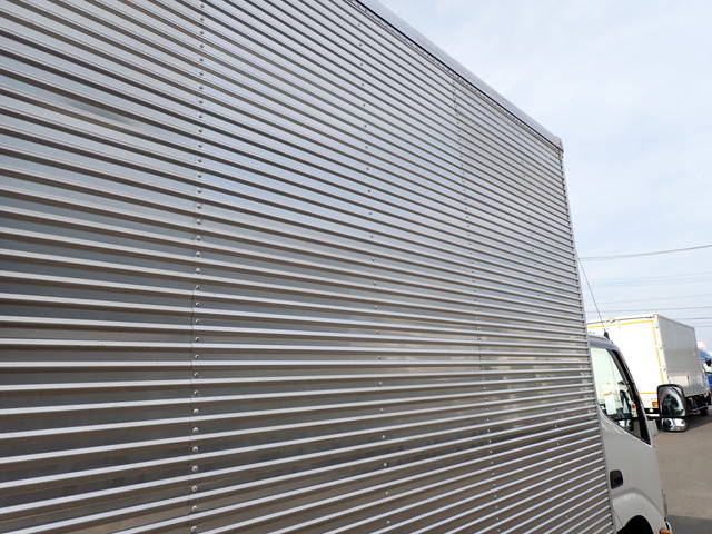 日野デュトロアルミバン小型（2t・3t）[写真06]