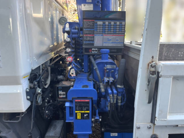 三菱ふそうキャンタークレーン6段小型（2t・3t）[写真16]