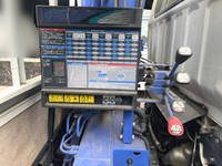 三菱ふそうキャンタークレーン6段小型（2t・3t）[写真17]