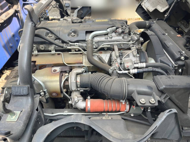 三菱ふそうキャンタークレーン6段小型（2t・3t）[写真30]