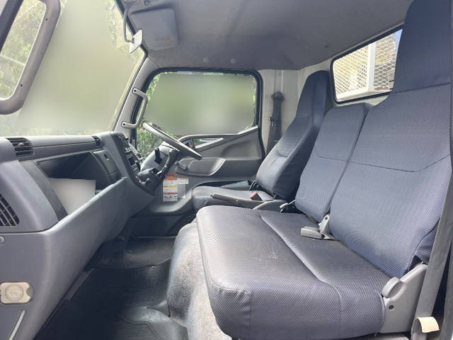 三菱ふそうキャンタークレーン6段小型（2t・3t）[写真31]