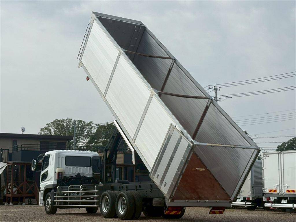 三菱ふそうスーパーグレート深ダンプ（土砂禁ダンプ）大型（10t）[写真11]