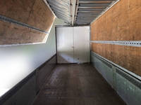 UDトラックスクオンアルミウイング大型（10t）[写真13]