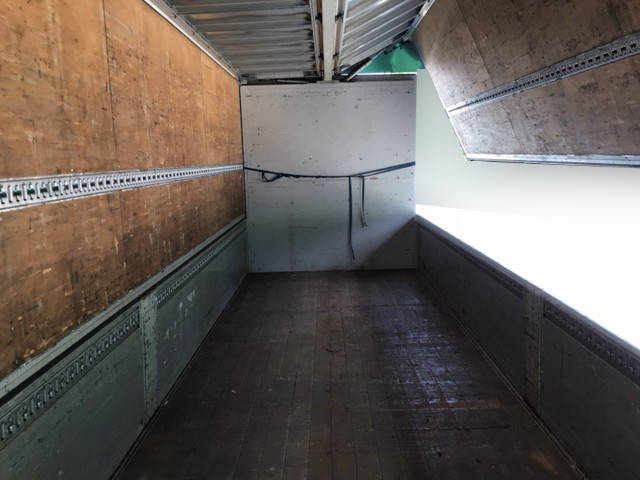 UDトラックスクオンアルミウイング大型（10t）[写真14]