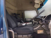 UDトラックスクオンアルミウイング大型（10t）[写真31]