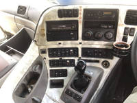 UDトラックスクオンアルミウイング大型（10t）[写真35]