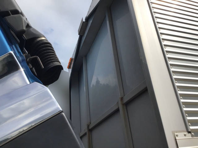 UDトラックスクオンアルミウイング大型（10t）[写真08]