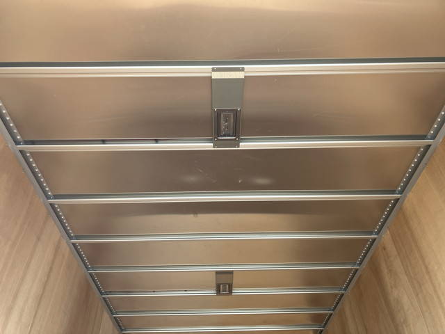 いすゞエルフアルミバン小型（2t・3t）[写真14]