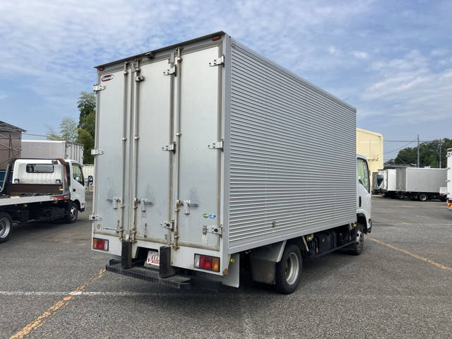 いすゞエルフアルミバン小型（2t・3t）[写真02]