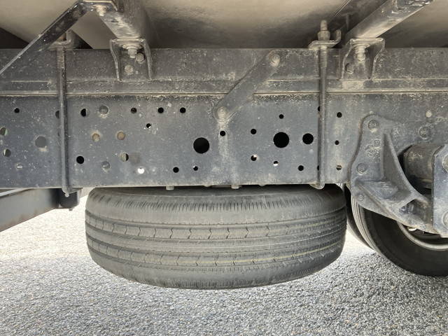 いすゞエルフアルミバン小型（2t・3t）[写真22]