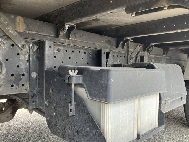 いすゞエルフアルミバン小型（2t・3t）[写真24]