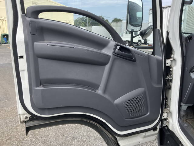 いすゞエルフアルミバン小型（2t・3t）[写真30]