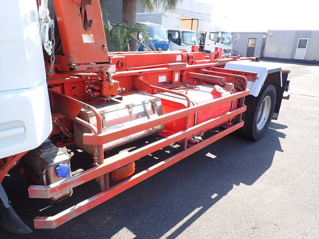 三菱ふそうファイターコンテナ専用車増トン（6t・8t）[写真13]