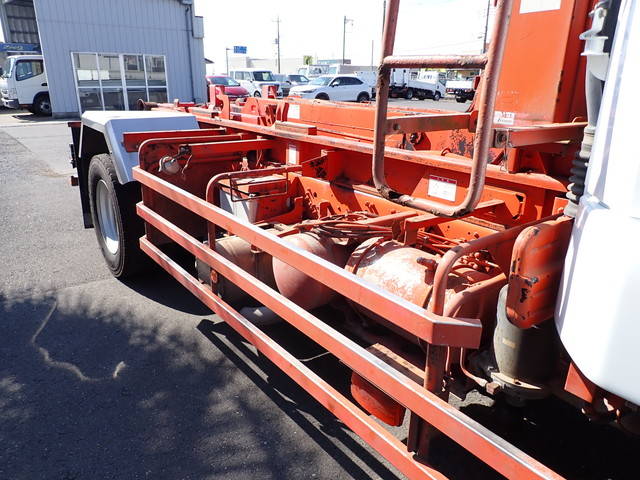 三菱ふそうファイターコンテナ専用車増トン（6t・8t）[写真14]