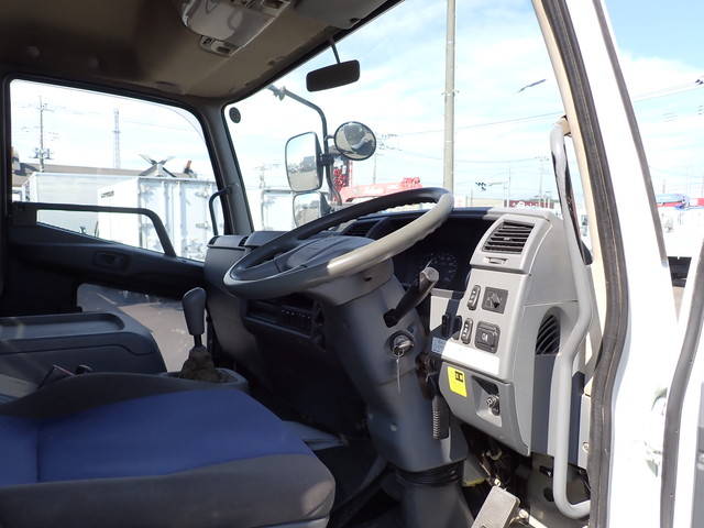 三菱ふそうファイターコンテナ専用車増トン（6t・8t）[写真18]