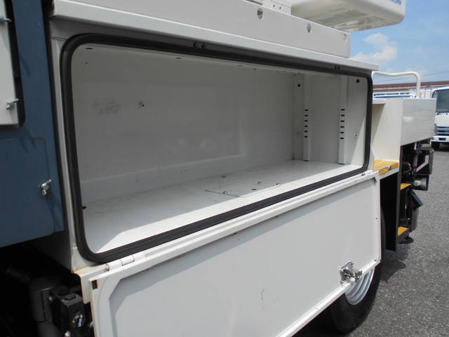 日野デュトロ高所作業車小型（2t・3t）[写真10]