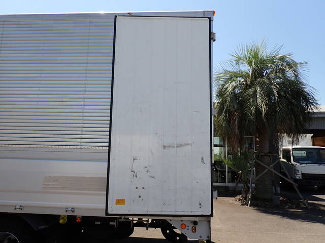 三菱ふそうファイターアルミウイング中型（4t）[写真18]