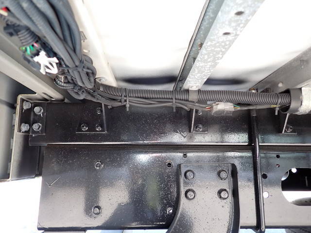 三菱ふそうファイターアルミウイング中型（4t）[写真23]