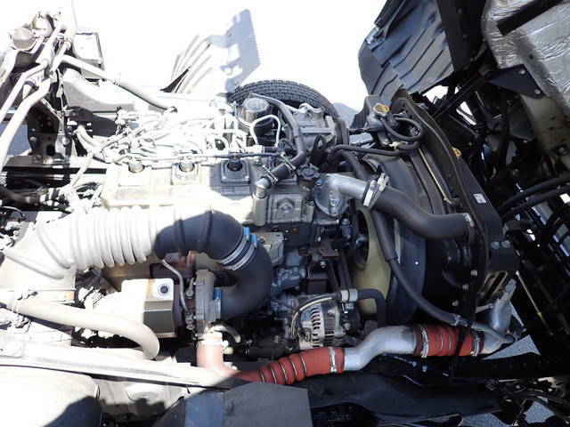 三菱ふそうファイターアルミウイング中型（4t）[写真38]