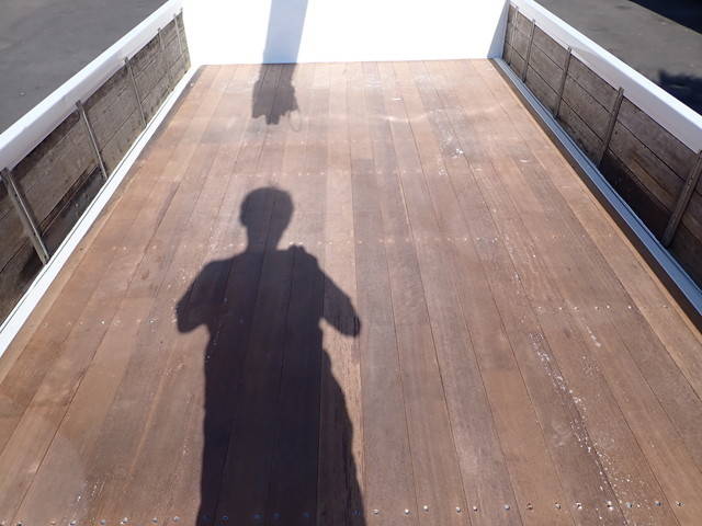 いすゞフォワードクレーン4段増トン（6t・8t）[写真14]