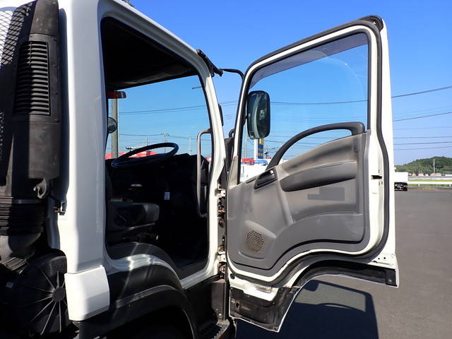 いすゞフォワードクレーン4段増トン（6t・8t）[写真35]