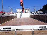 いすゞフォワードクレーン4段増トン（6t・8t）[写真10]