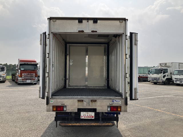 いすゞエルフ冷凍車（冷蔵車）小型（2t・3t）[写真11]