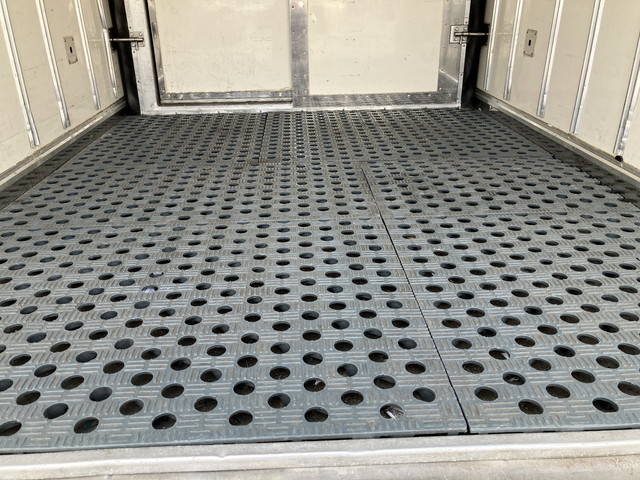 いすゞエルフ冷凍車（冷蔵車）小型（2t・3t）[写真13]