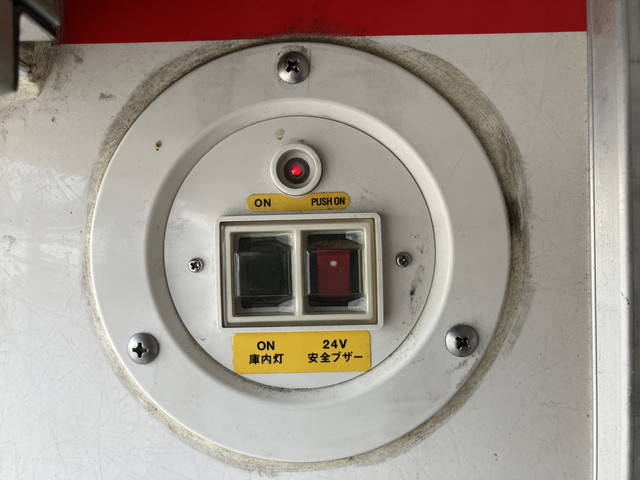 いすゞエルフ冷凍車（冷蔵車）小型（2t・3t）[写真19]