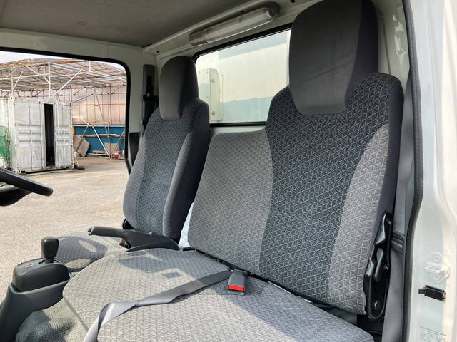 いすゞエルフ冷凍車（冷蔵車）小型（2t・3t）[写真32]