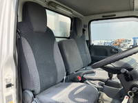 いすゞエルフ冷凍車（冷蔵車）小型（2t・3t）[写真33]