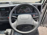 いすゞエルフ冷凍車（冷蔵車）小型（2t・3t）[写真35]