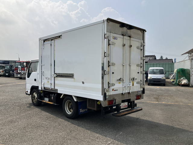 いすゞエルフ冷凍車（冷蔵車）小型（2t・3t）[写真04]