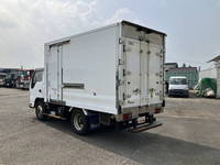 いすゞエルフ冷凍車（冷蔵車）小型（2t・3t）[写真04]