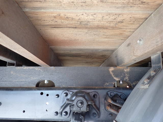 三菱ふそうファイター平ボディ中型（4t）[写真17]