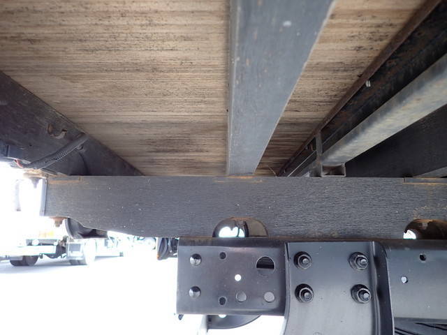 三菱ふそうファイター平ボディ中型（4t）[写真18]