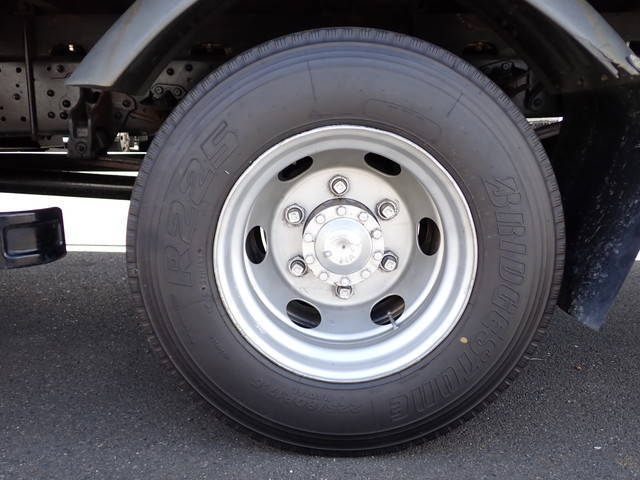 三菱ふそうファイター平ボディ中型（4t）[写真23]