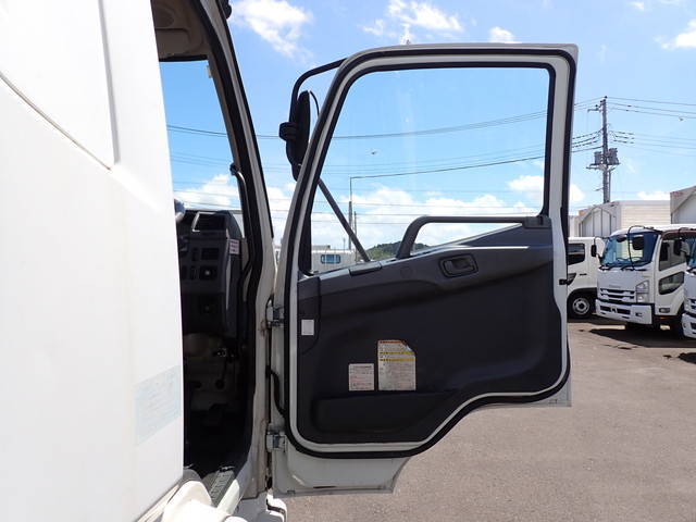 三菱ふそうファイター平ボディ中型（4t）[写真26]