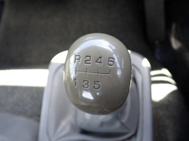 三菱ふそうファイター平ボディ中型（4t）[写真29]