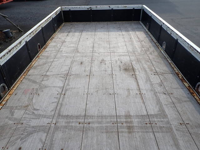 三菱ふそうファイター平ボディ中型（4t）[写真09]