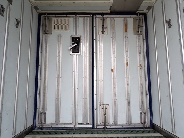 三菱ふそうキャンター冷凍車（冷蔵車）小型（2t・3t）[写真15]