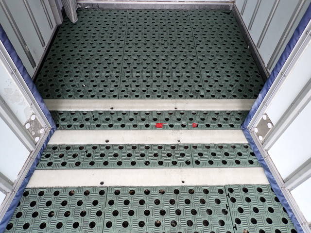 三菱ふそうキャンター冷凍車（冷蔵車）小型（2t・3t）[写真20]