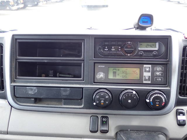 三菱ふそうキャンター冷凍車（冷蔵車）小型（2t・3t）[写真33]